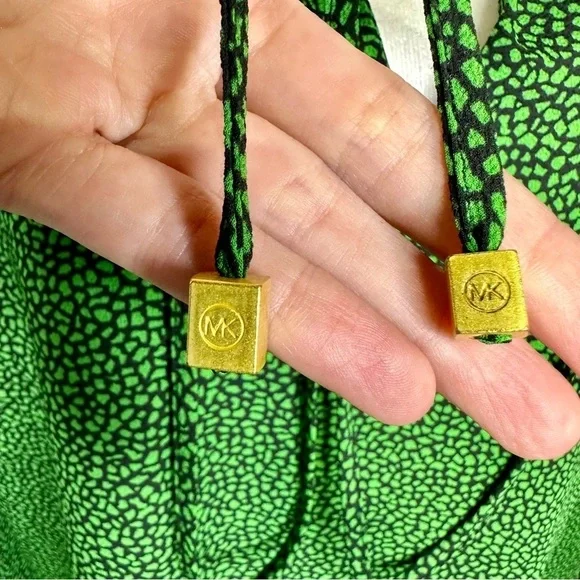 Michael Kors green and black design blouse - Picture 4 of 10